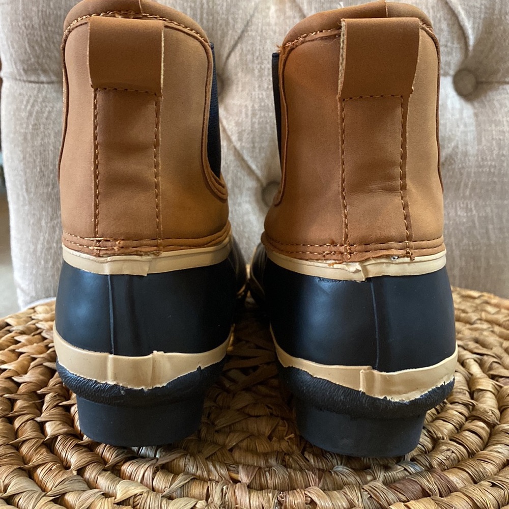STYLE & CO NWT Womens Pull Tab Waterproof Tan & Black Duck Boots - Size 5 - Picture 14 of 15
